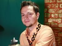 Alexandru Piscunov - Alex c�ntă la tobe �n bandul Happy Hour - Happy Hour